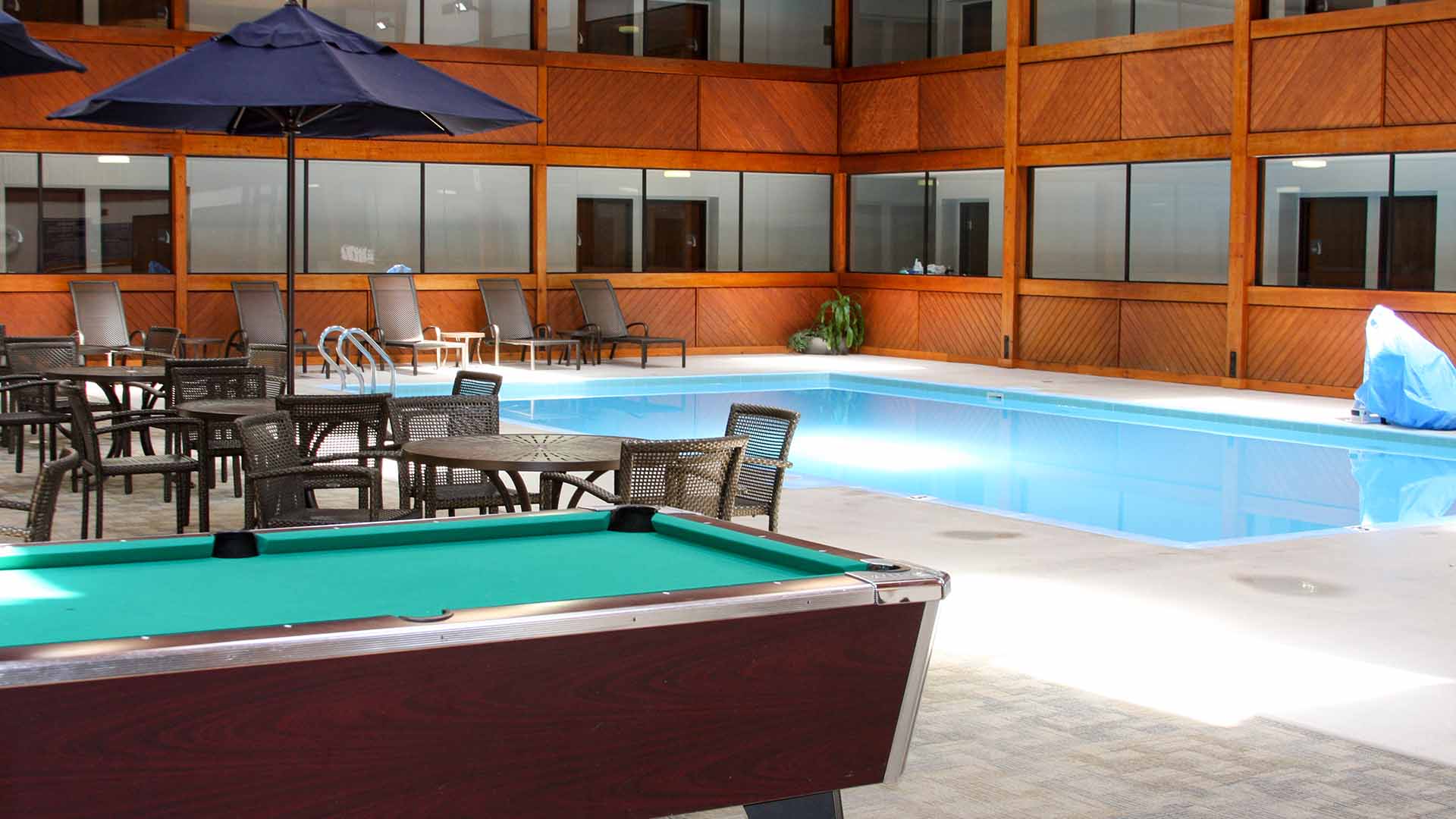 Superior Wisconsin hotel pool