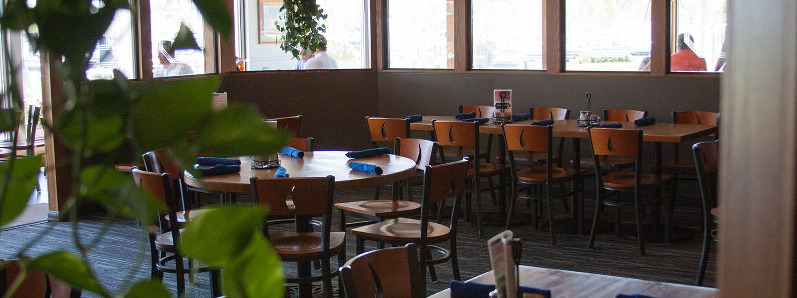 Superior Wisconsin hotel dining room