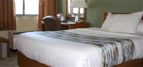 Superior Wisconsin hotel guest room